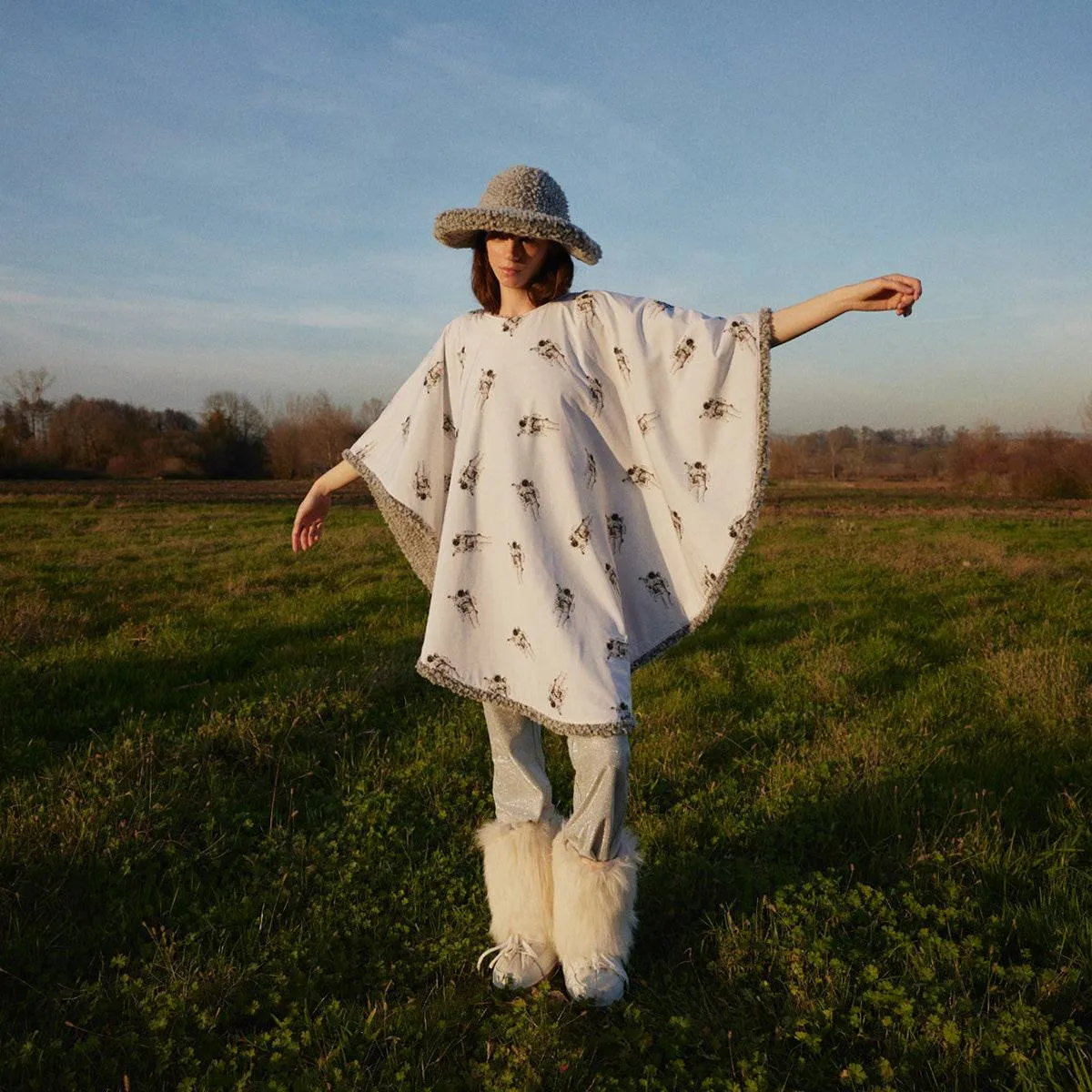 Cosmonaut Reversible Gray Teddy Poncho