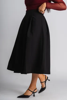 Pleated midi skirt black