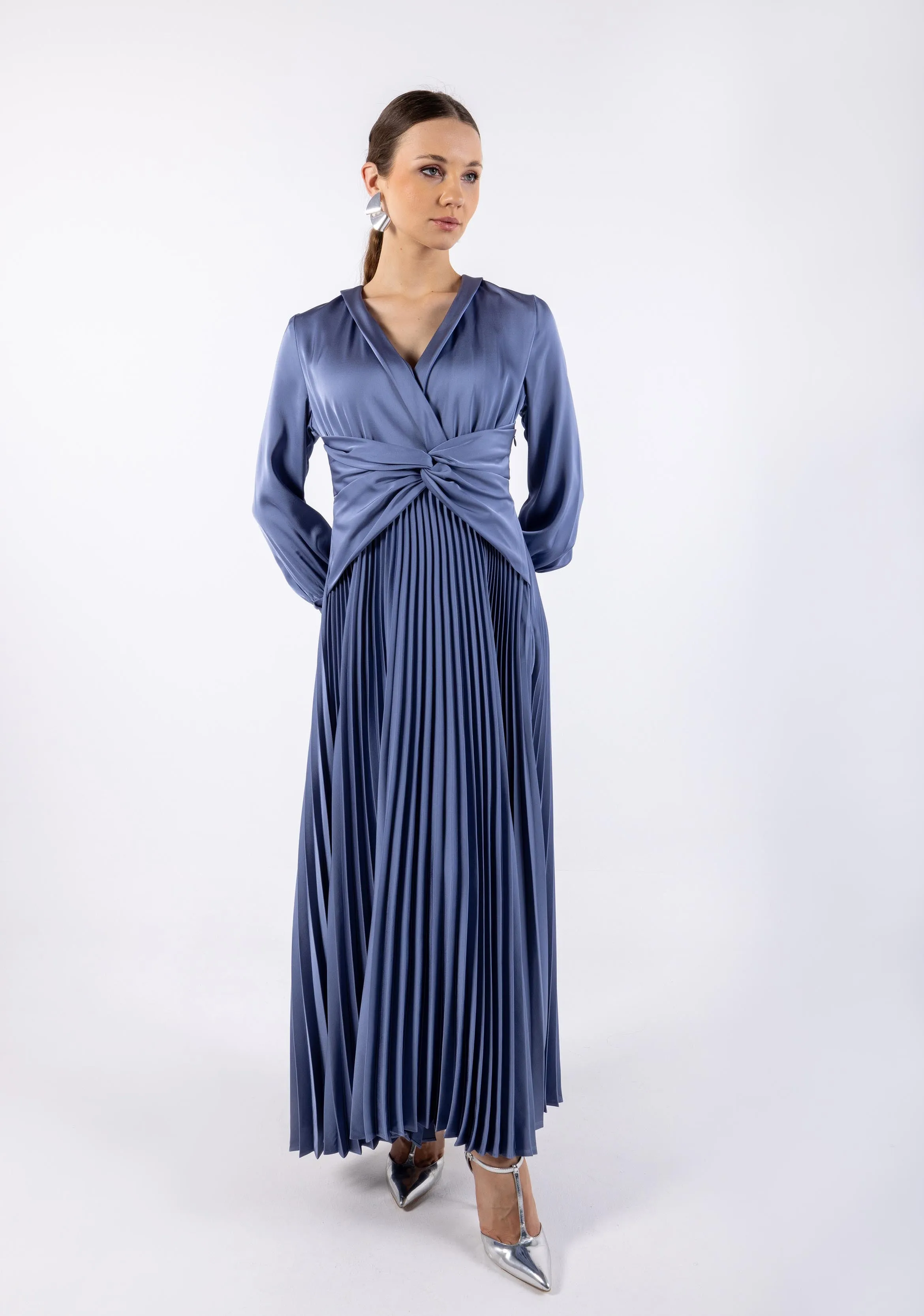 Wrap Around Top & Pleated Skirt Dress\ ناتسف رصخب لخادتم ةرونتو ةيوطم