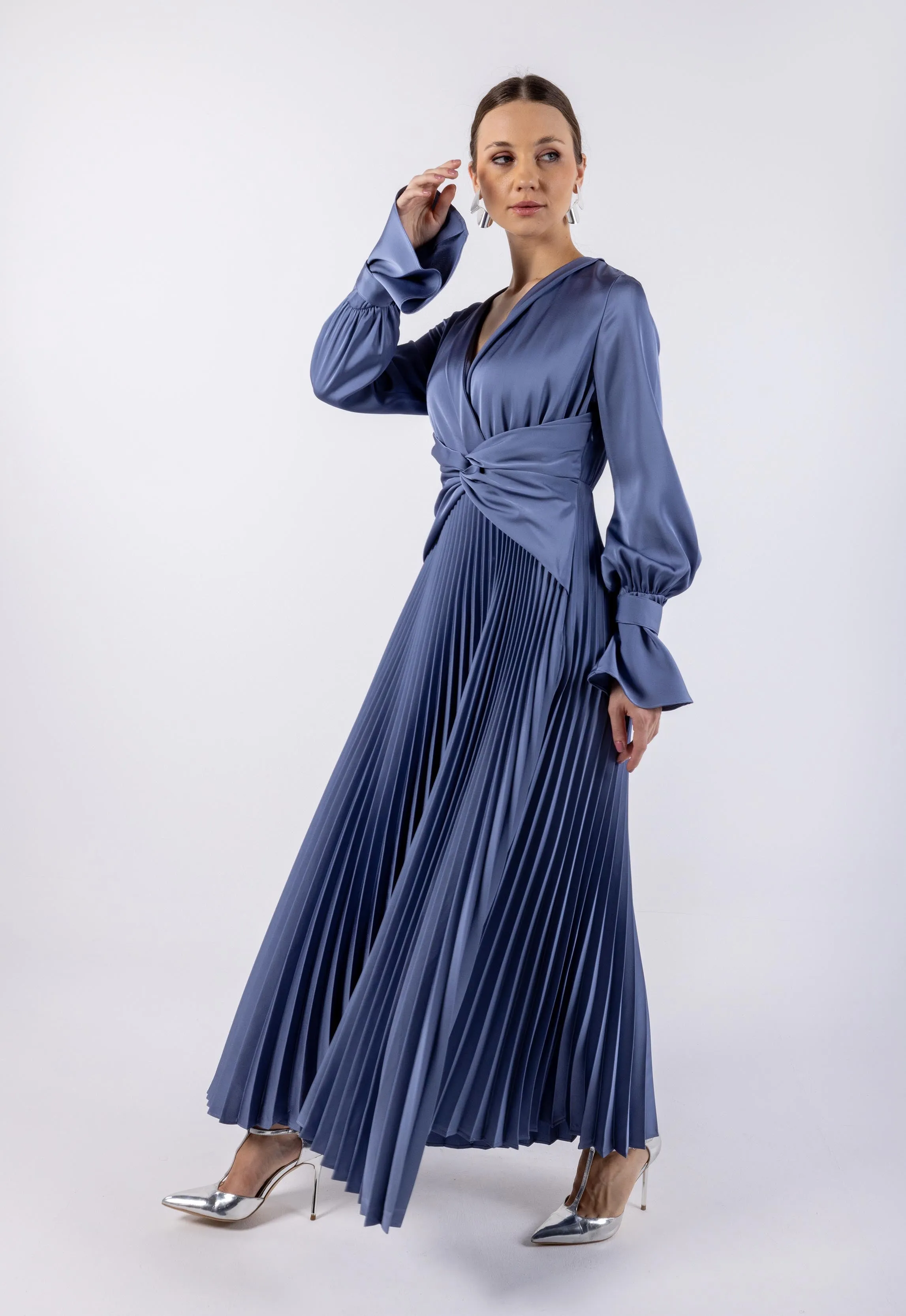 Wrap Around Top & Pleated Skirt Dress\ ناتسف رصخب لخادتم ةرونتو ةيوطم